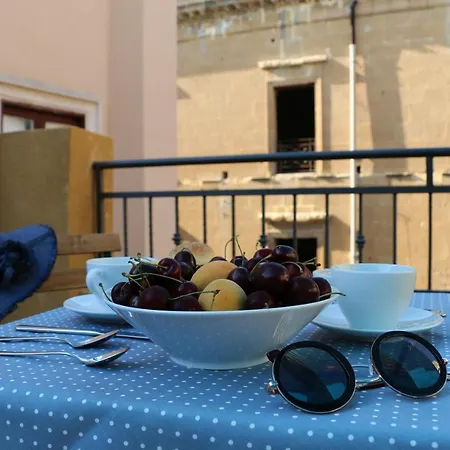 La Terrazza Di Carolina Couette-café Agrigente